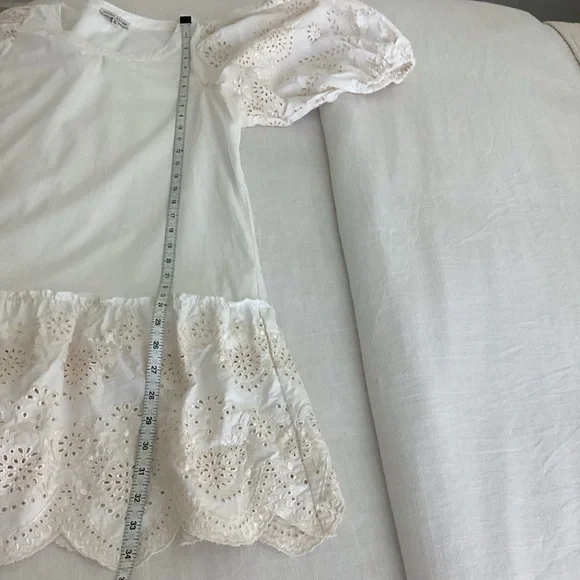 Moon River Dress Womens
Medium Ivory Embroidered Eyelet Puff Sleeves Feminine - Picture 13 of 14